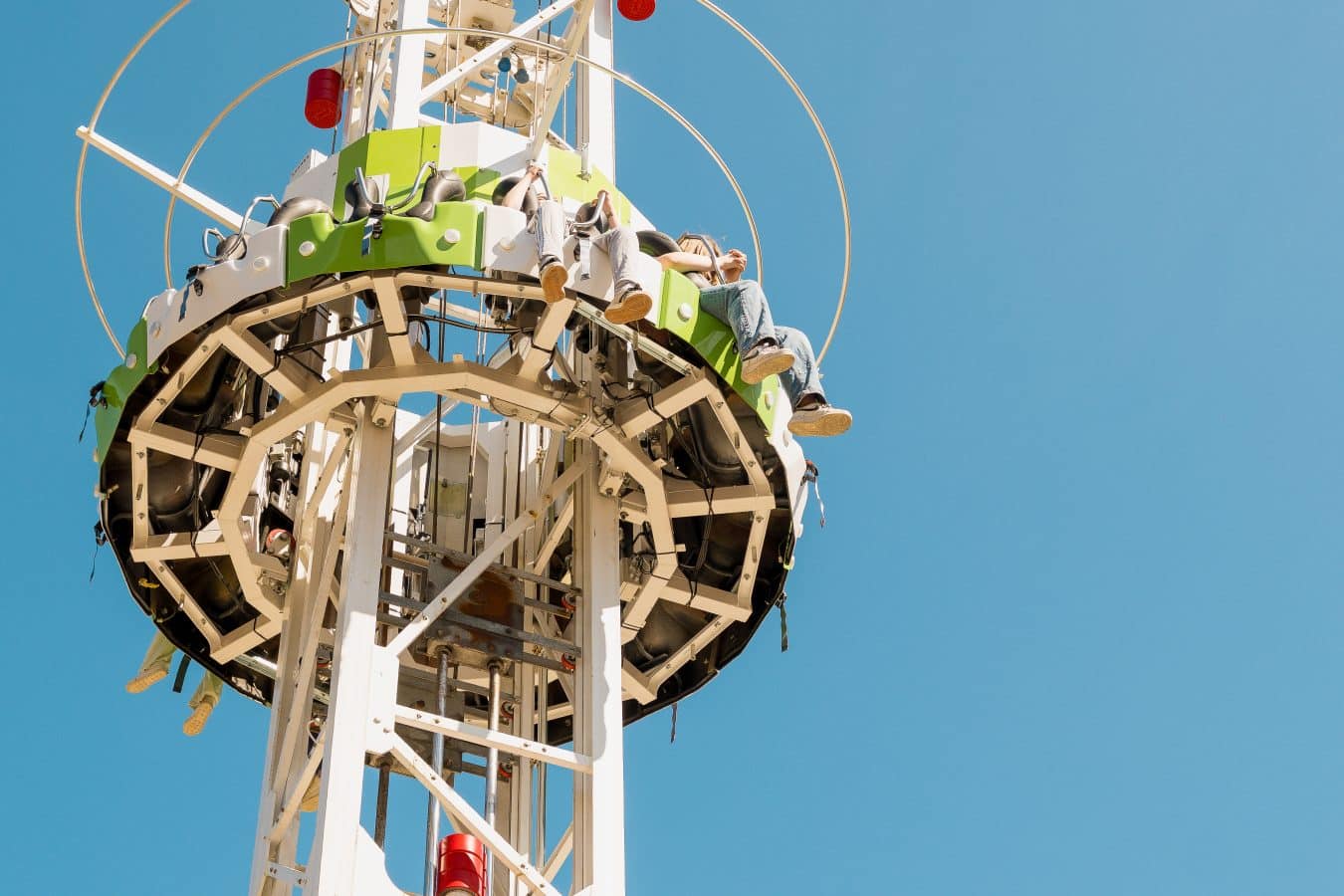 Découvrir en vidéo: Fall Tower